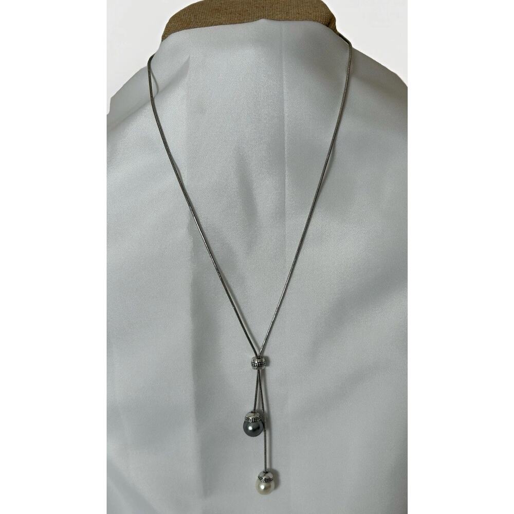 Beautiful Vtg Silver Tone Bolo Style Faux Pearl Necklace By LR.